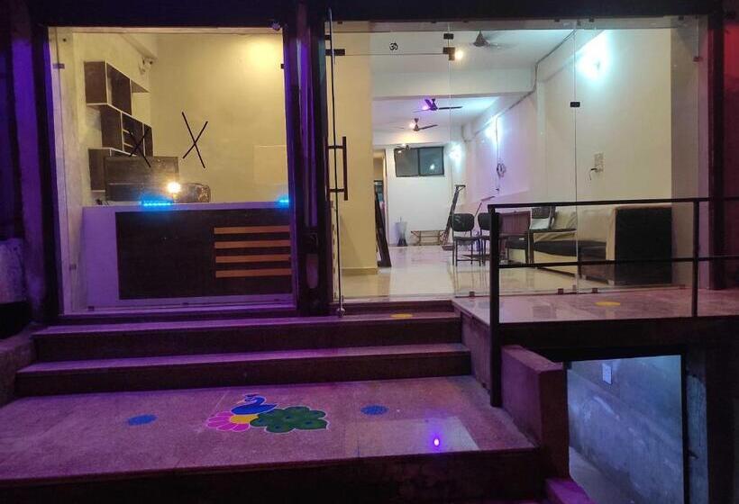 Spot On Hotel Relax Inn