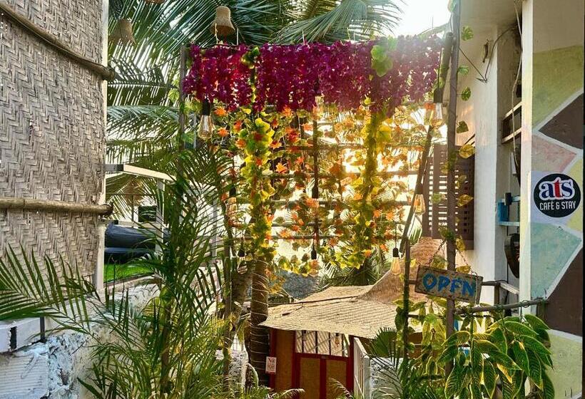 Albergue Ats  Arambol