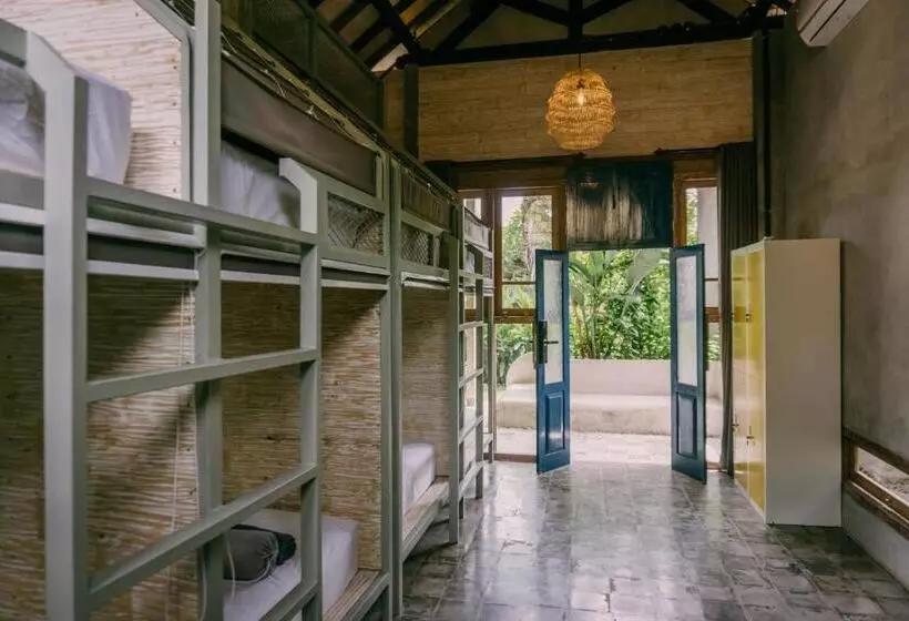 Retkeilymaja Dormitory At Semadi Living