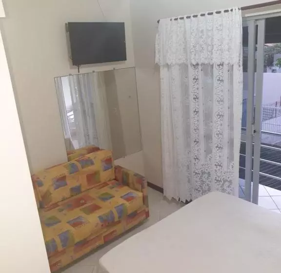 Retkeilymaja Pousada Mar & Sol A 180 M Da Praia