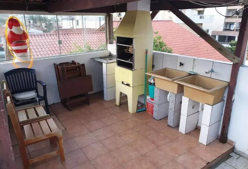 Retkeilymaja Pousada Mar & Sol A 180 M Da Praia