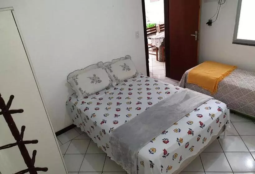 Retkeilymaja Pousada Mar & Sol A 180 M Da Praia