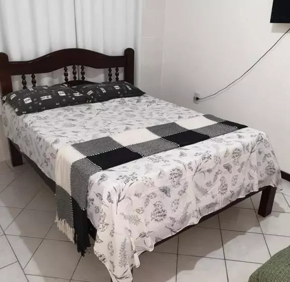 Retkeilymaja Pousada Mar & Sol A 180 M Da Praia