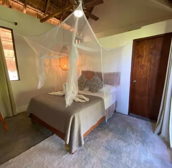 هتل Cabañas Tulum Aldea Mangle & Cenote