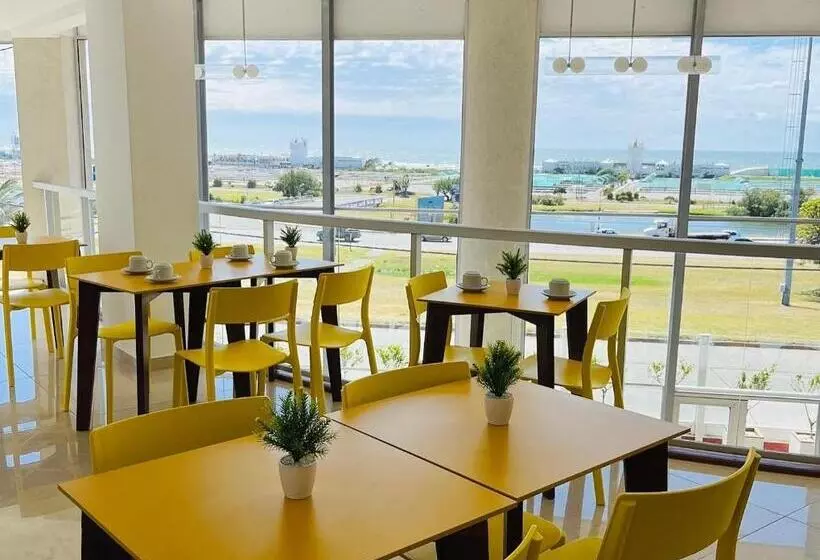 Apart Hotel Ulises   Club De Mar