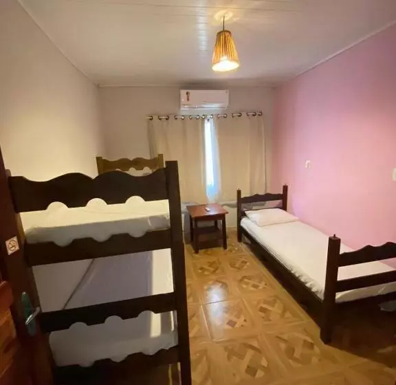Caraiva Hostel E Pousada