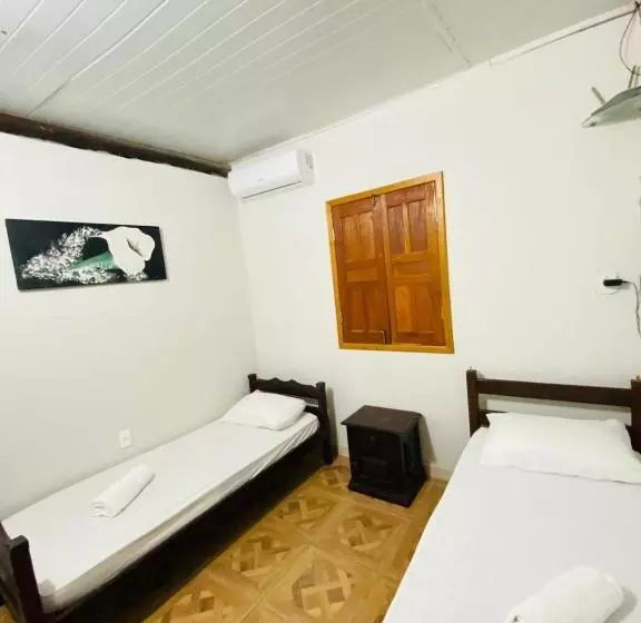 Caraiva Hostel E Pousada