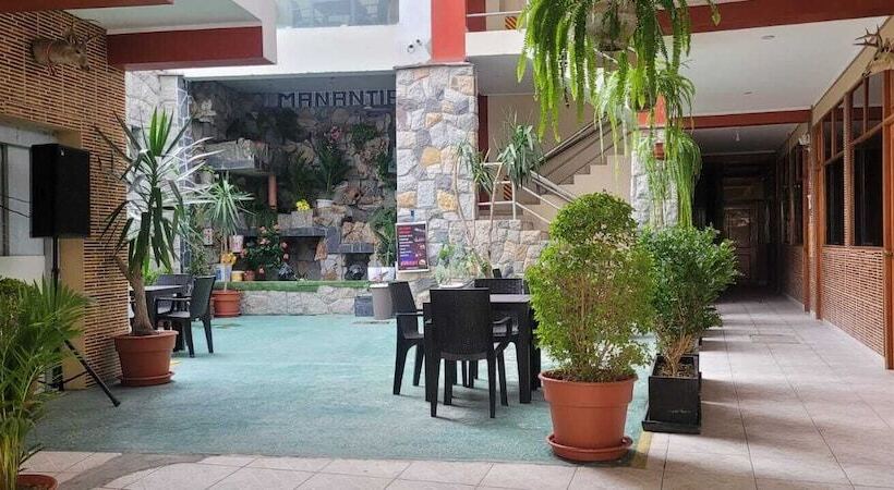 ホテル Manantial