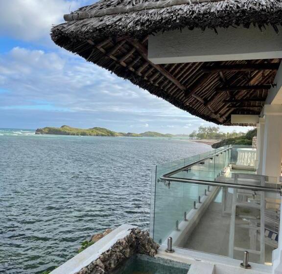 هتل Mawe Zuri Resort