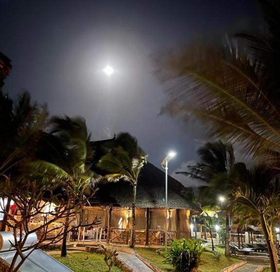 هتل Mawe Zuri Resort