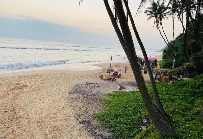 호텔 Moon Bridge Beach Resort