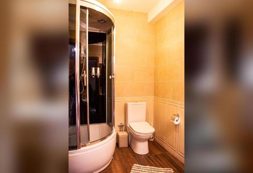 هتل N Bjeshke Te Guri I Zi