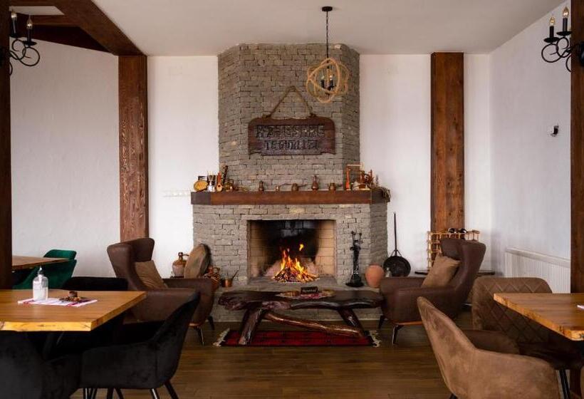 هتل N Bjeshke Te Guri I Zi