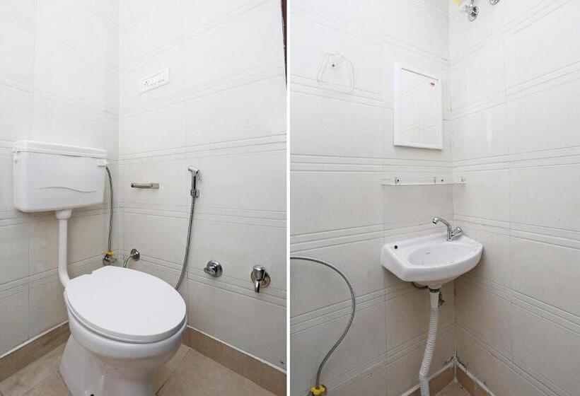 Hotell Oyo Kartik Residency