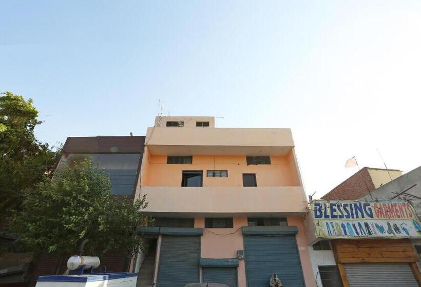 Hotell Oyo Kartik Residency