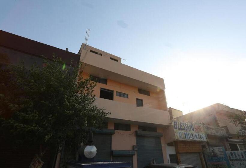 Hotell Oyo Kartik Residency