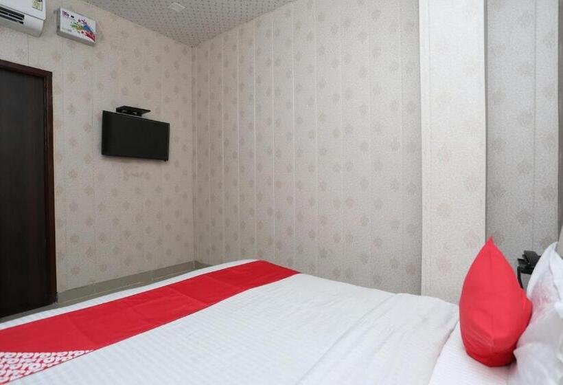 Hotell Oyo Kartik Residency