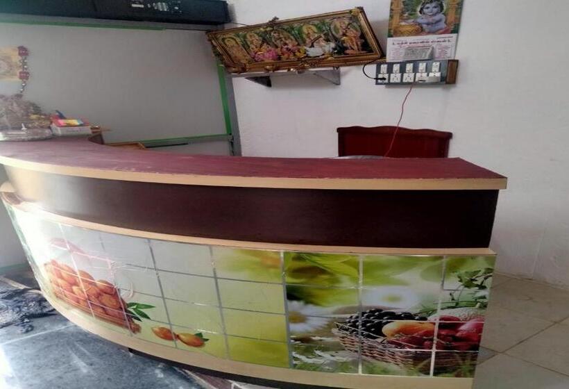 Hotel Oyo Sathya Residency