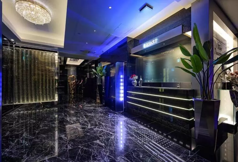 Hotelli Pasadena 11