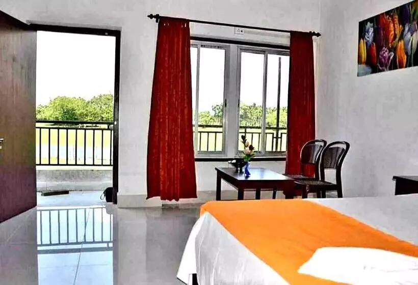 Hotelli Spot On Kontiki Resort India