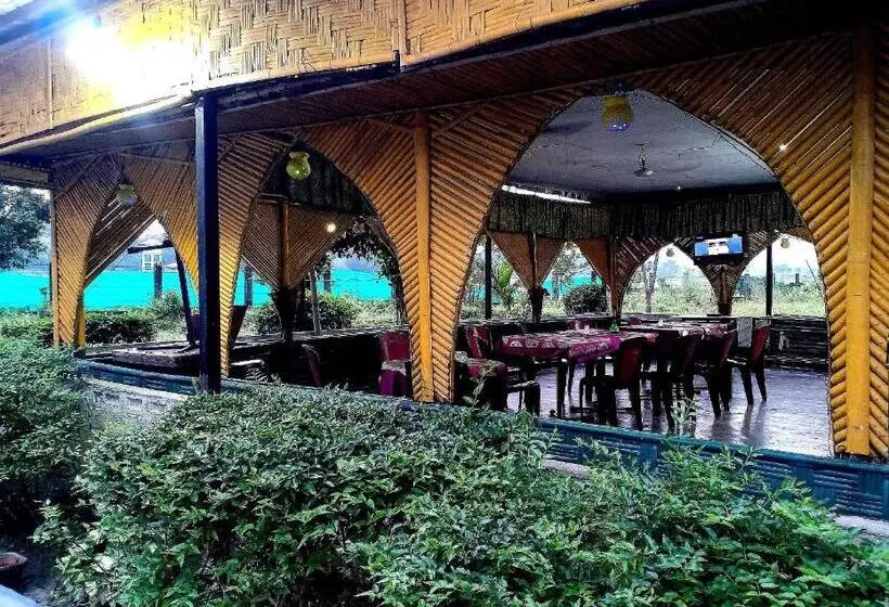 Hotelli Spot On Kontiki Resort India