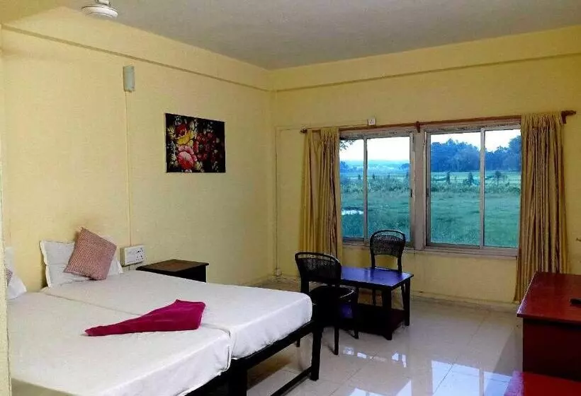 Hotelli Spot On Kontiki Resort India
