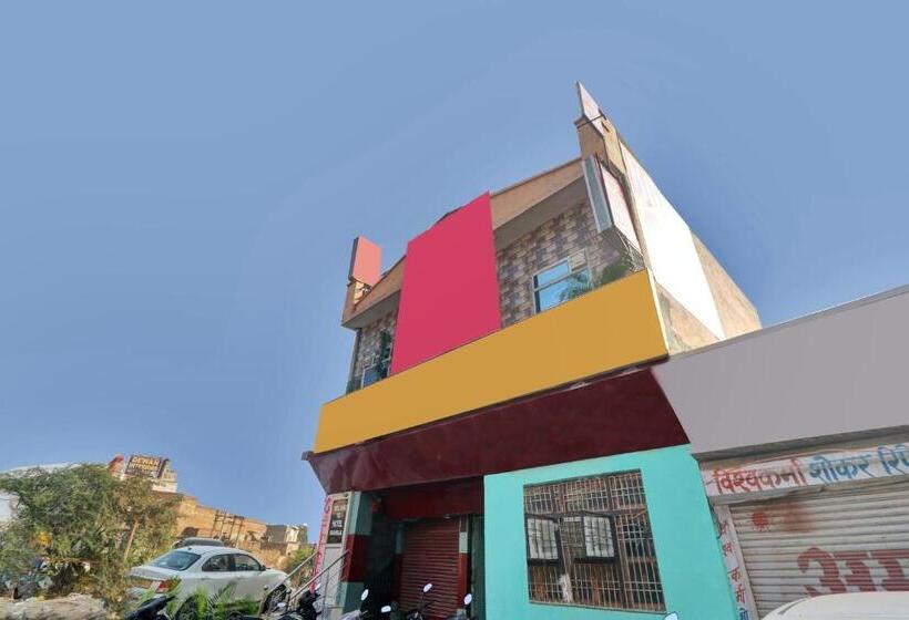 Oyo 84441 Hotel Maharaja