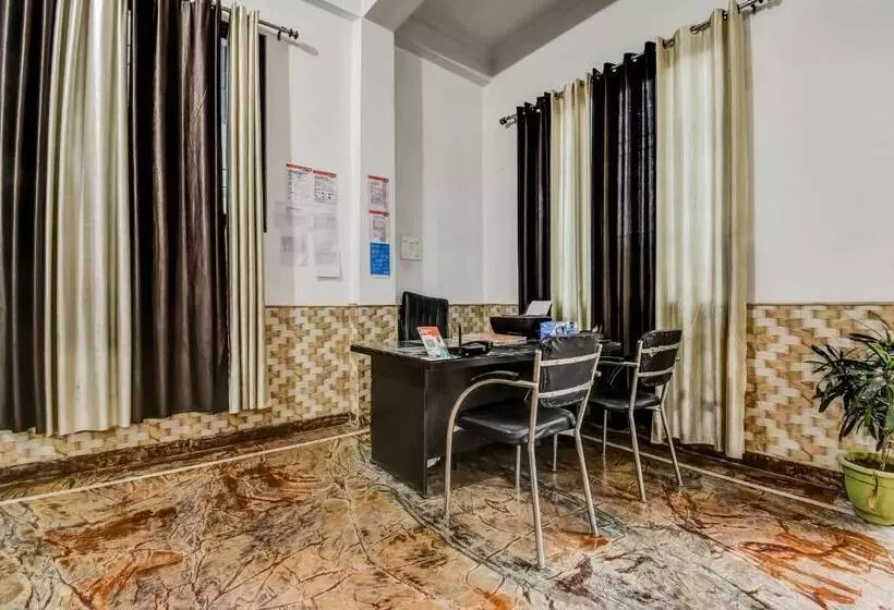 Oyo Flagship Hotel Capital Hill