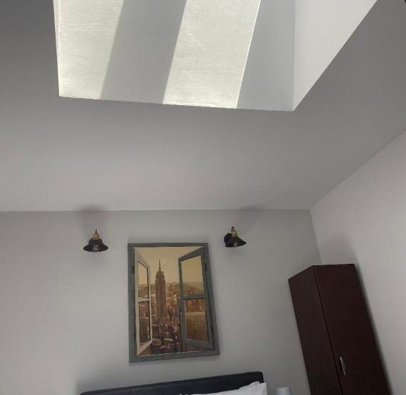 Pensão Budux Delux Vila