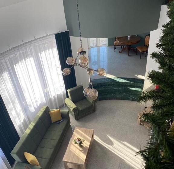 Pensão Budux Delux Vila