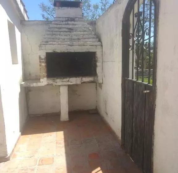 پانسیون Hostel Alto Alberdi
