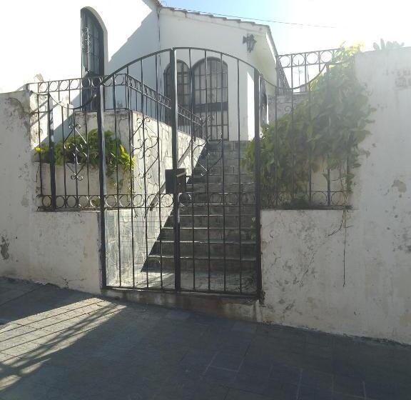 ペンション Hostel Alto Alberdi