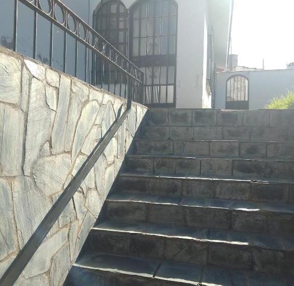 ペンション Hostel Alto Alberdi