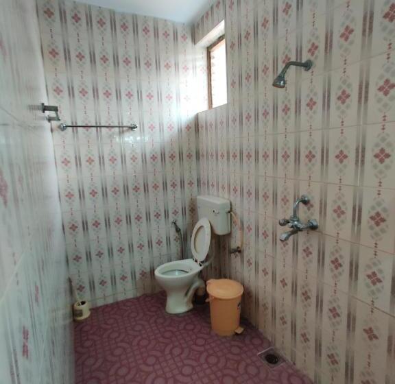 بنسيون Shalom Guests