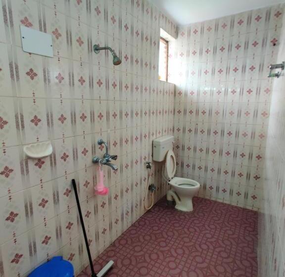 بنسيون Shalom Guests