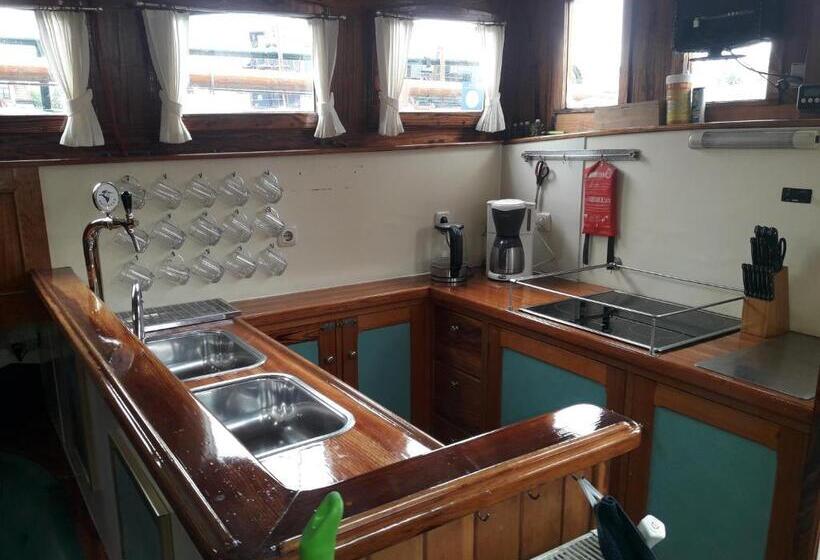 膳宿费 Tjalkjacht Pelikaan Lemmer