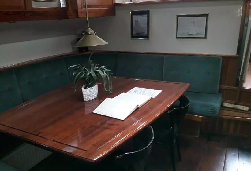 ペンション Tjalkjacht Pelikaan Lemmer