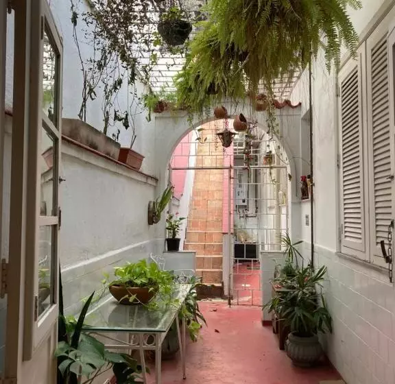 Chez Zany Boutique Hostel   Santa Teresa