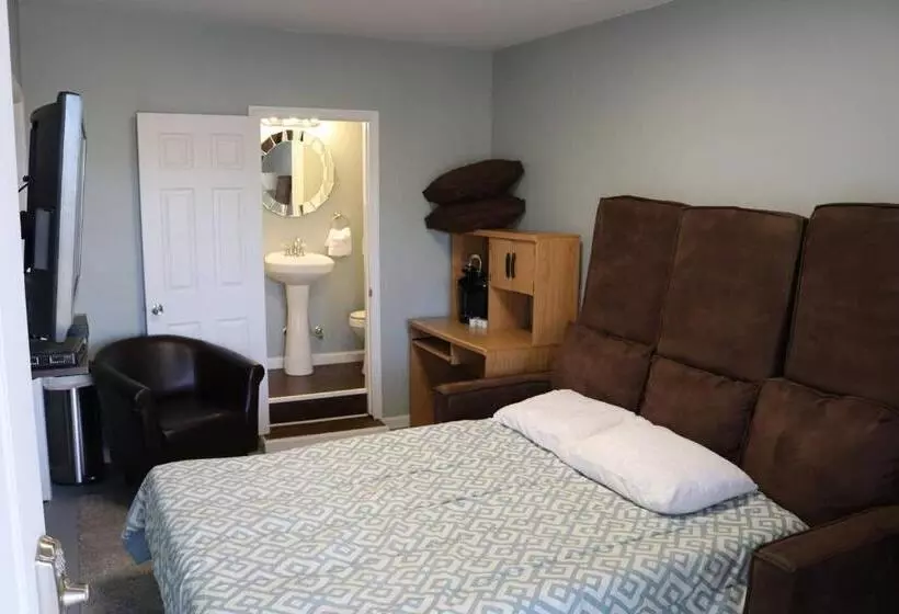 Retkeilymaja Cozy Room Near Downtown Hendersonville