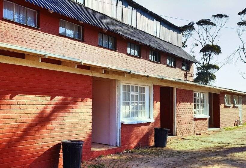 فندق صغير Moonsong Accommodation & Camping