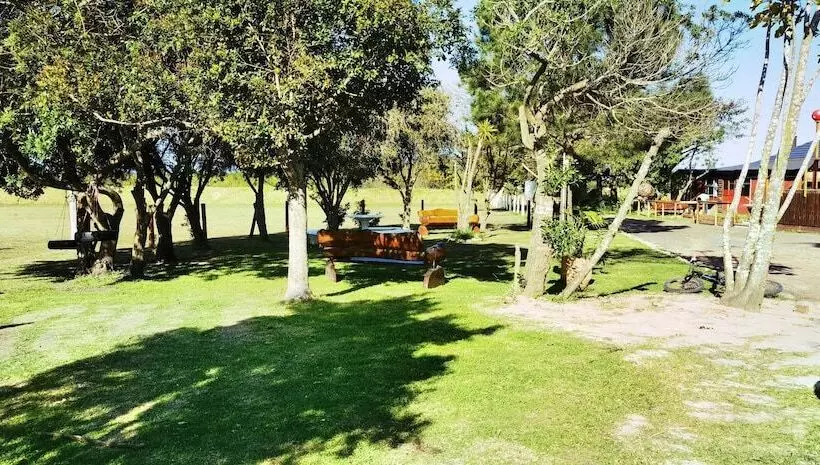 Retkeilymaja Moonsong Accommodation & Camping