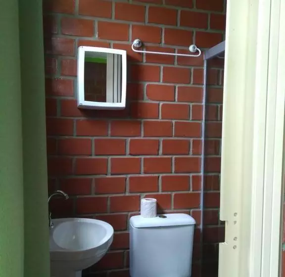 Retkeilymaja Pousada Monte Serrat