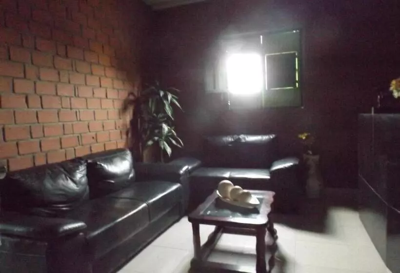 Retkeilymaja Pousada Monte Serrat