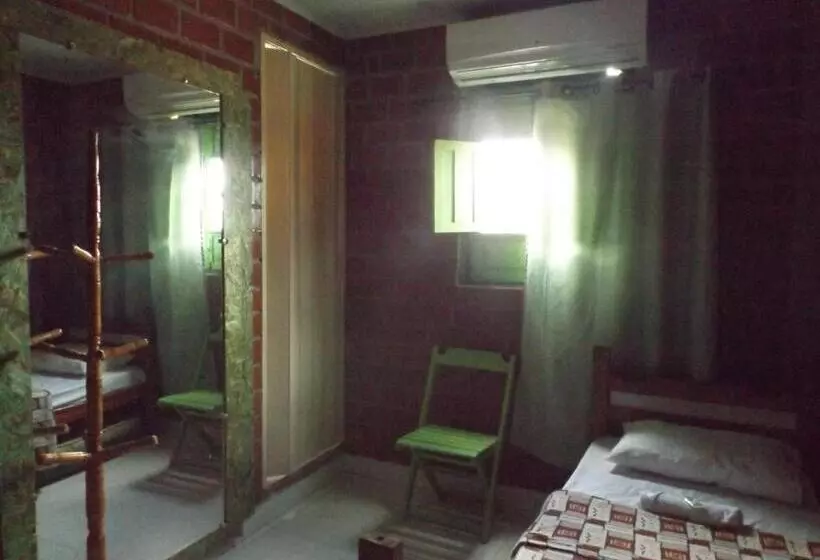 Retkeilymaja Pousada Monte Serrat