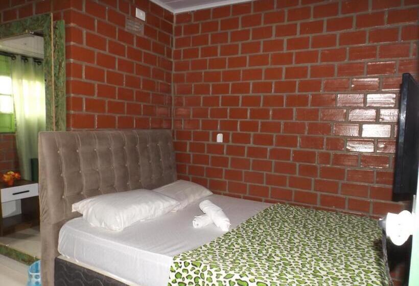 Herberge Pousada Monte Serrat