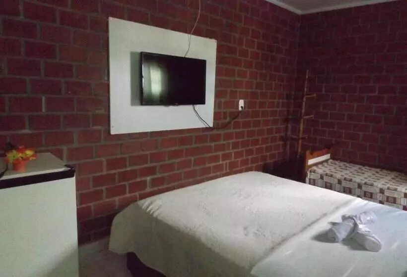 Retkeilymaja Pousada Monte Serrat