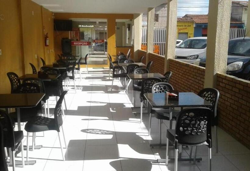 旅馆 Pousada Pilotos