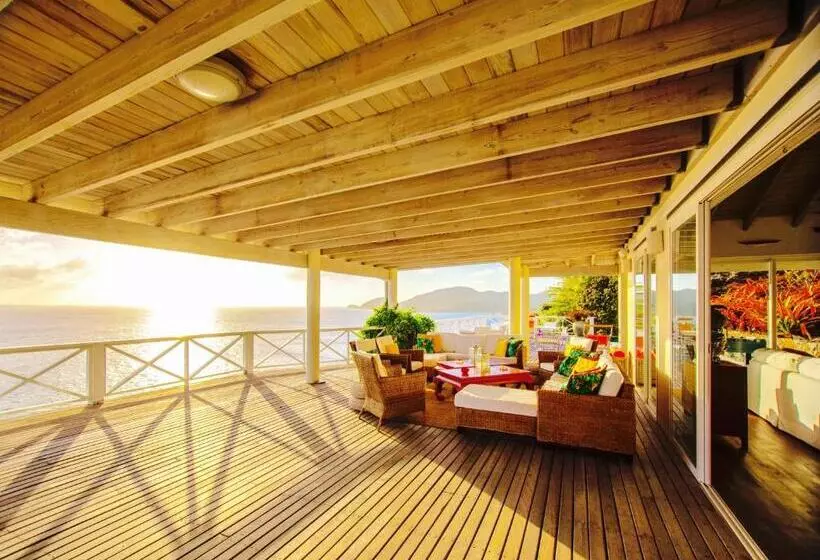تختخواب و صبحانه Dolcevita Cliff Private Resort By Klabhouse   Adults Only
