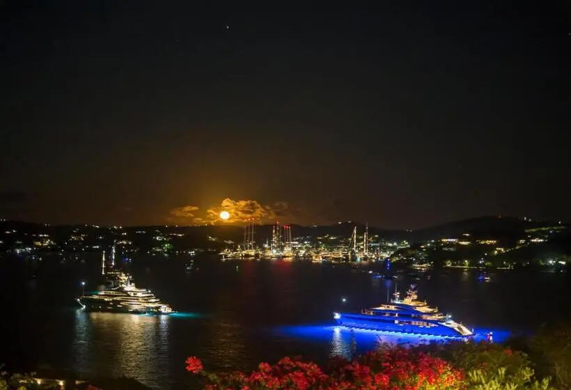 تختخواب و صبحانه Dolcevita Cliff Private Resort By Klabhouse Adults Only