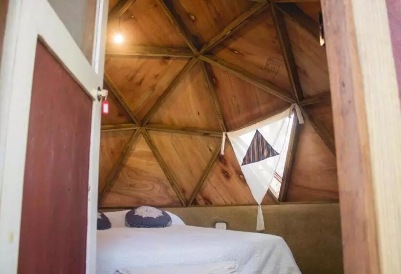 Aamiaismajoitus (B&B) Flor De Vida Geocabañas   Domos Geodésicos